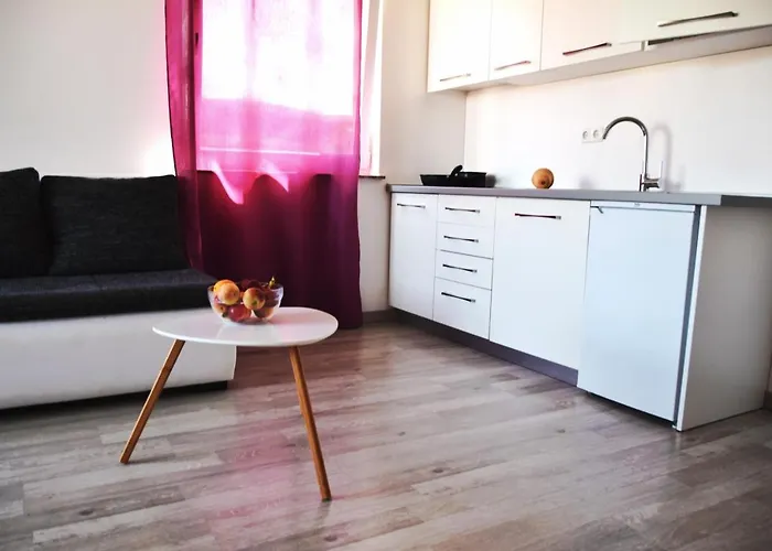 Rab Apartments Aurora